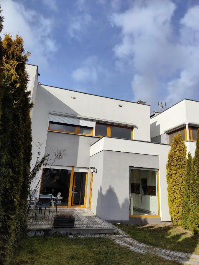 Apartamento Dom Dabrowka Poznan Paledzie Exterior foto